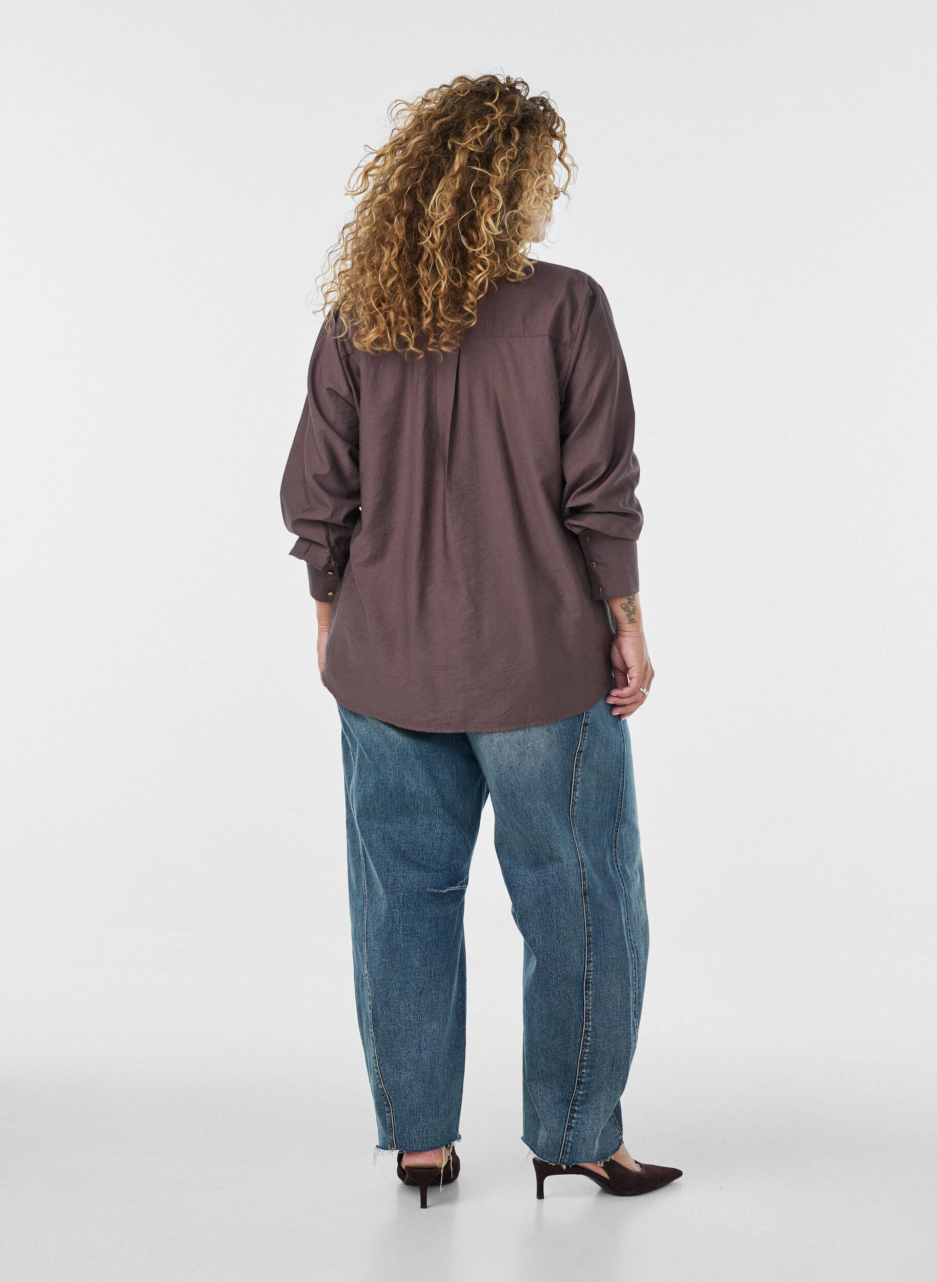 ZizziViskoseskjorte med gullknapper, Brun, Model image number 2