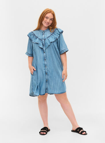 Kortermet denimkjole med volanger, Blue denim, Model image number 2