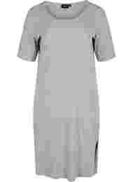 Kortermet kjole i et ribbet materiale, Light Grey Melange