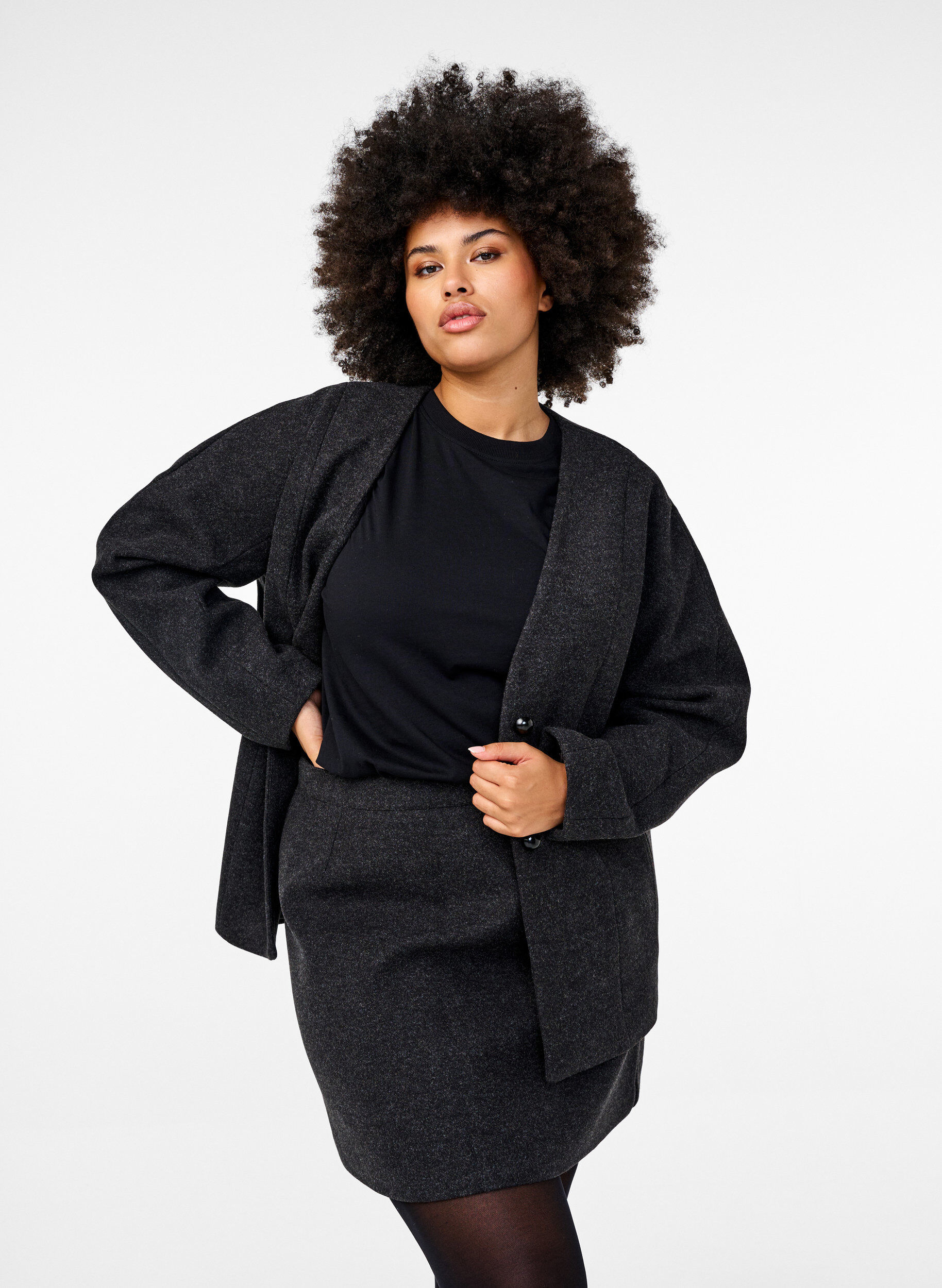 Zizzi Kort skj&oslash;rt med A-utskj&aelig;ring, Dark Grey Melange, Model image number 0