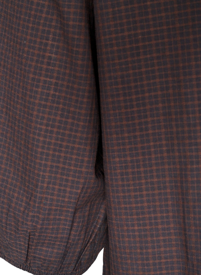 Rutete bluse med V-hals og 3/4-ermer, Brun, Packshot image number 3