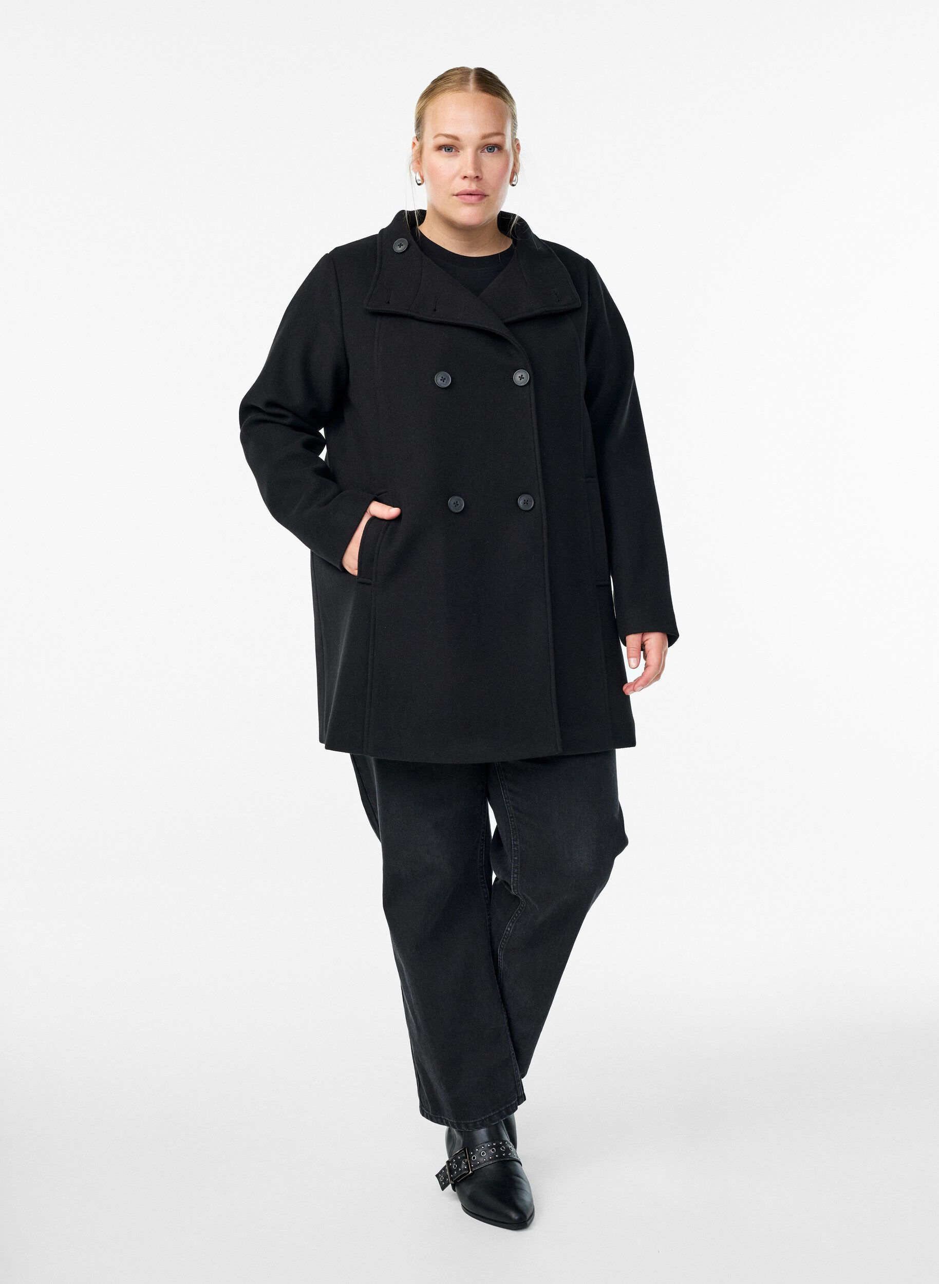 ZizziKort k&aring;pe med A-linjesnitt, Svart, Model image number 1