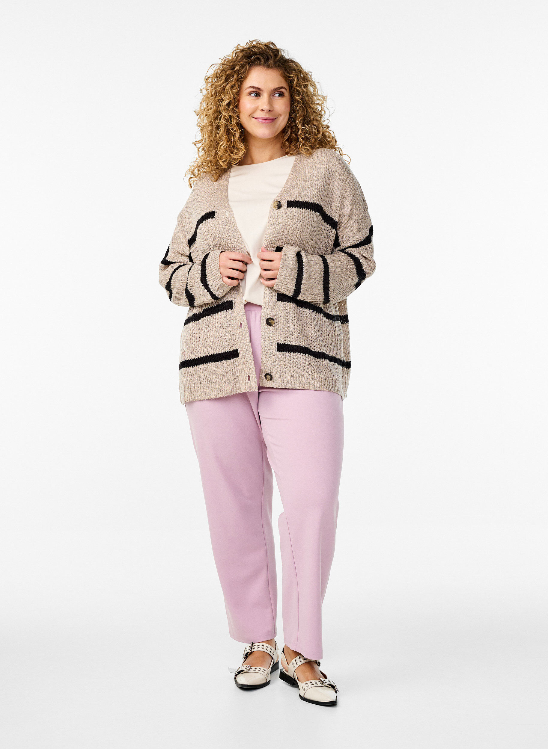 Zizzi FLASH - Strikket cardigan med striper og knapper, Beige, Model image number 1