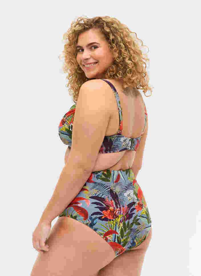 Bikinitruse med blomstermønster og høyt liv, Citadel AOP, Model
