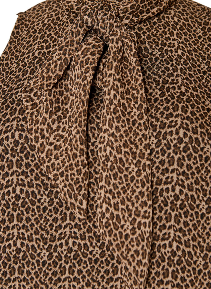 Midikjole i chiffon med leopardtrykk og et knytebelte, Brun, Packshot image number 2