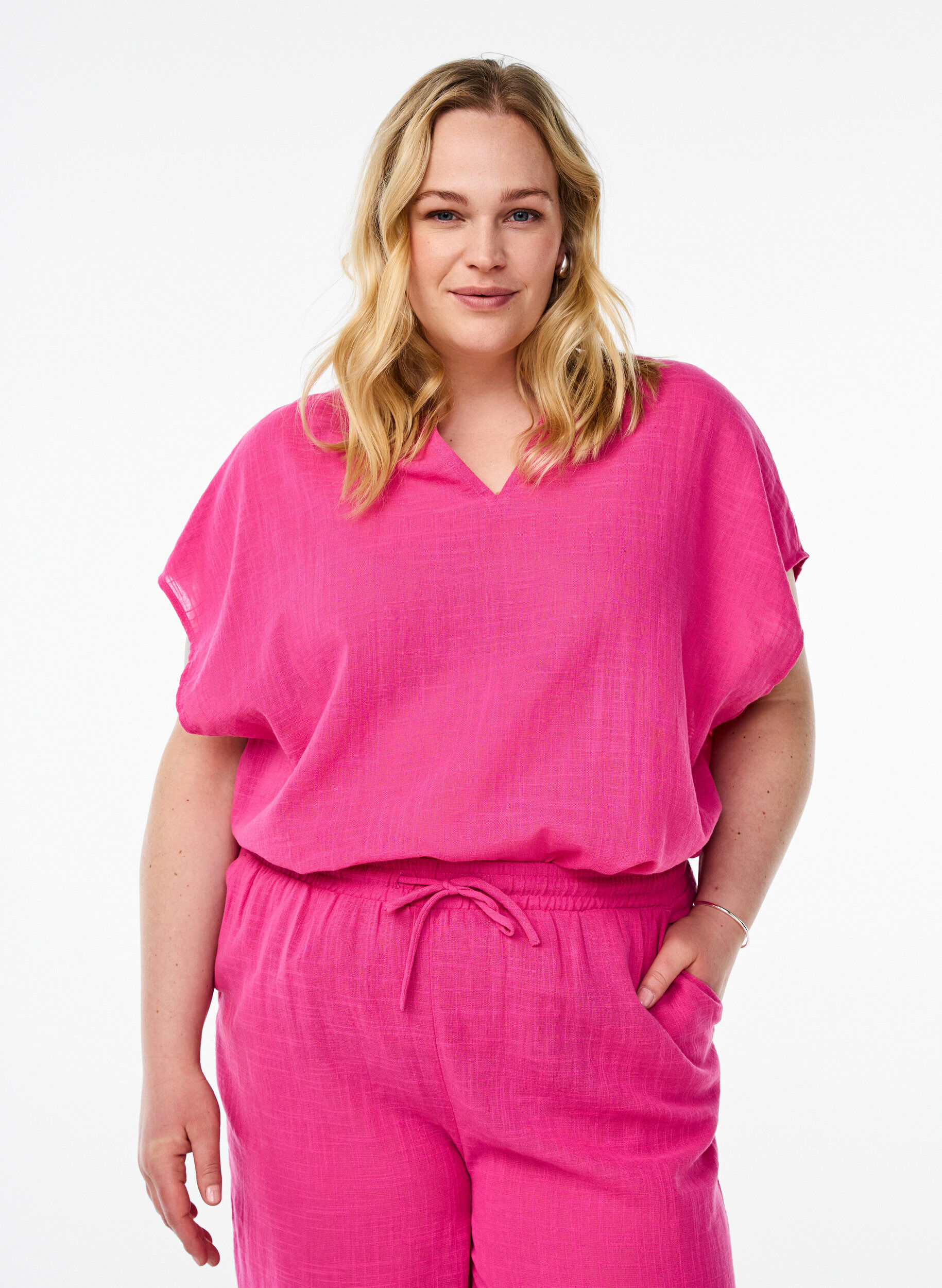 L&oslash;s bluse med cap-ermer, Rosa, Model