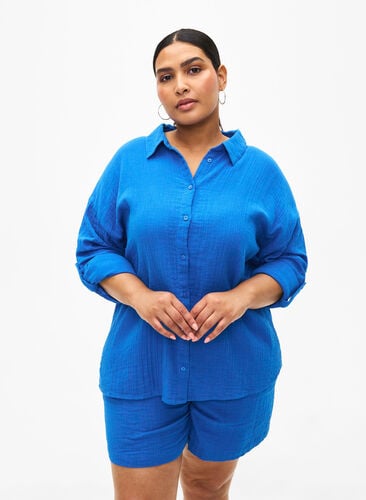 Shorts i bomullsmusselin med lommer, Victoria blue, Model image number 0