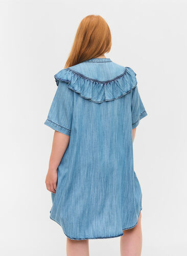 Kortermet denimkjole med volanger, Blue denim, Model image number 1