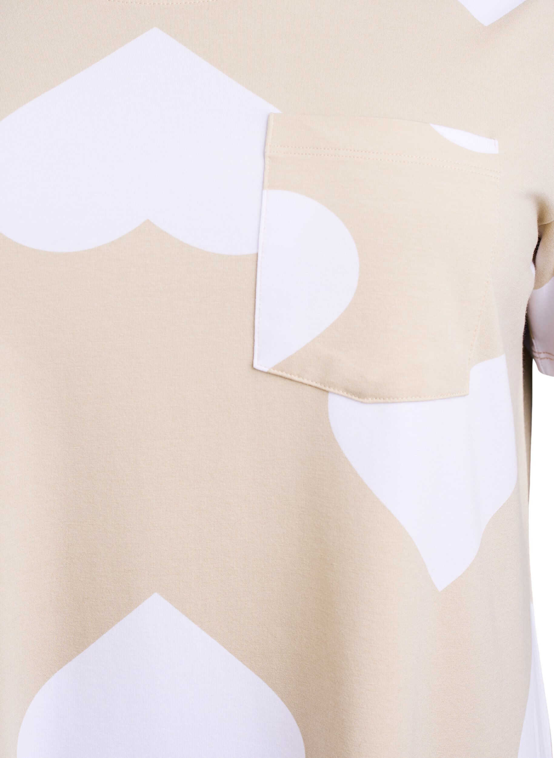 Zizzi Lang nattskjorte i en modalblanding med hjerter, Beige, Packshot image number 2