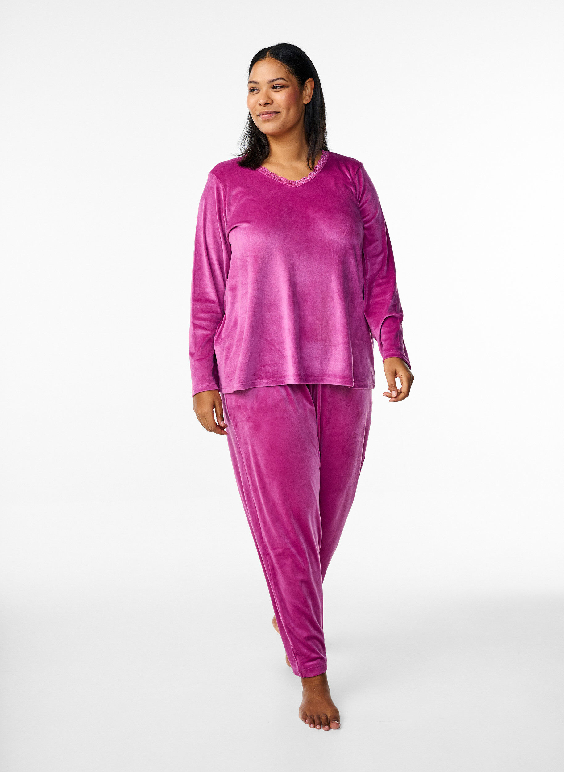 Zizzi Velourbluse med v-hals, Boysenberry, Model image number 2