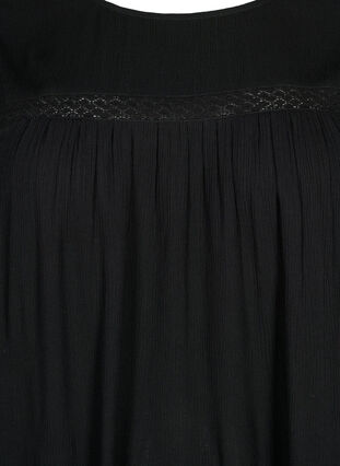 Kjole av viskose med blondebånd, Black, Packshot image number 2