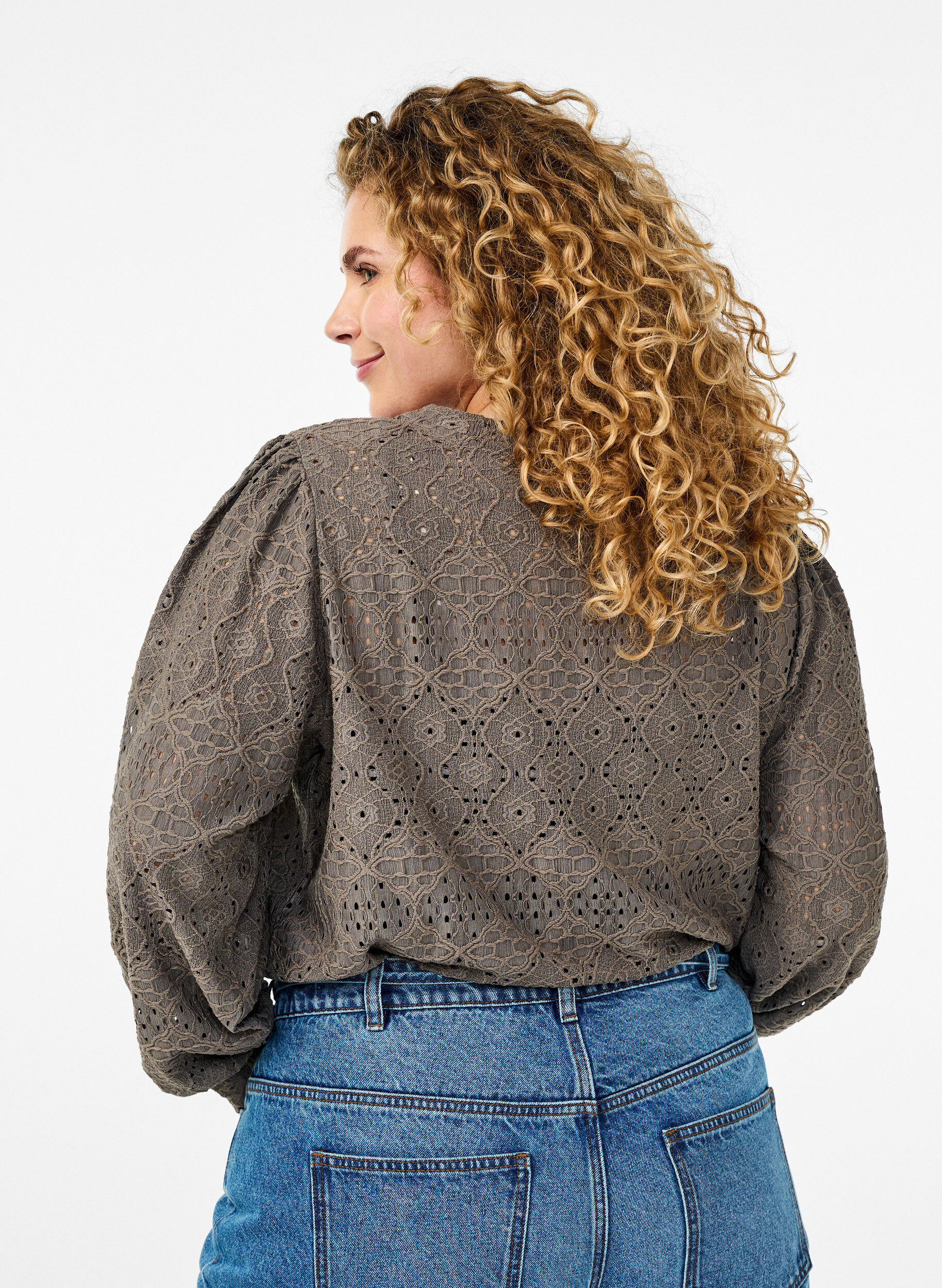Zizzi Langermet bluse med et &aring;pentsarbeidsm&oslash;nster, Brun, Model image number 2