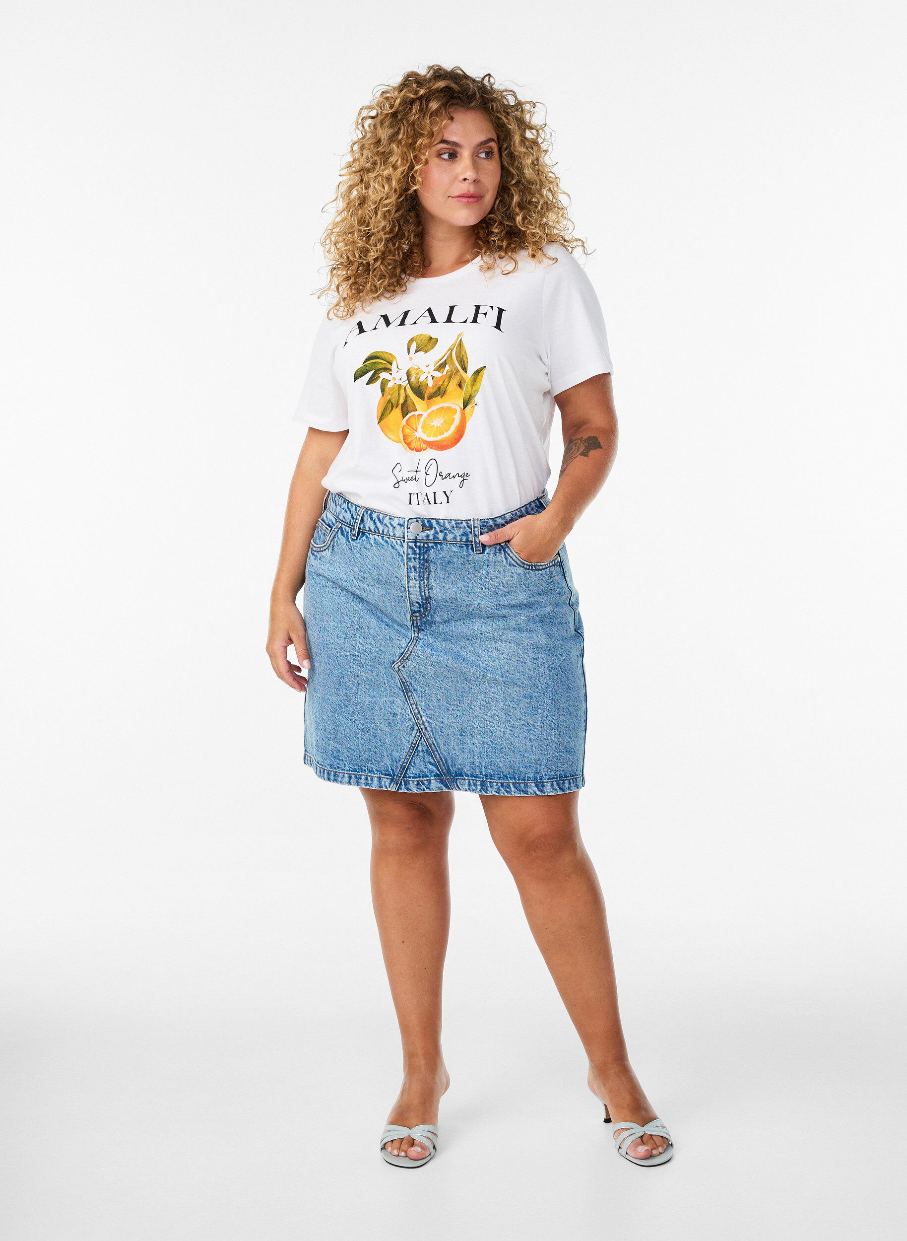 ZizziKort denimskj&oslash;rt med lommer, Bl&aring;, Model image number 1