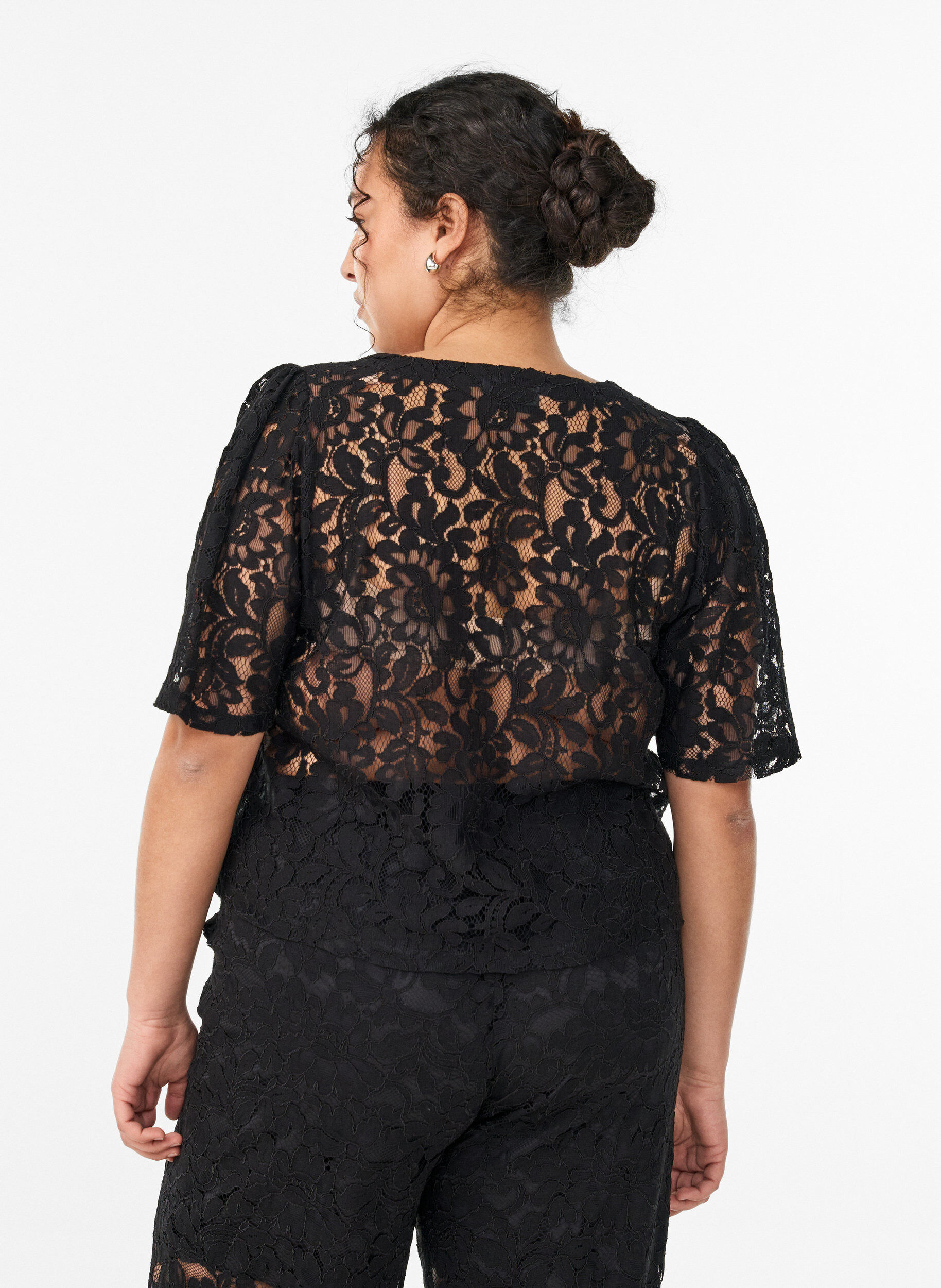 ZizziKortermet bluse med blonder og V-hals, Svart, Model image number 2