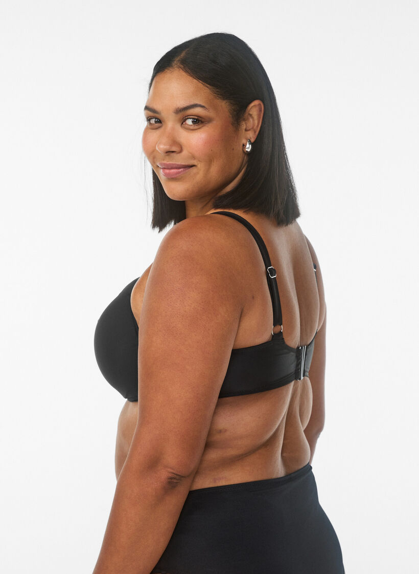 Bikinitopp med b&oslash;yle og drapering, Svart, Model image number 2