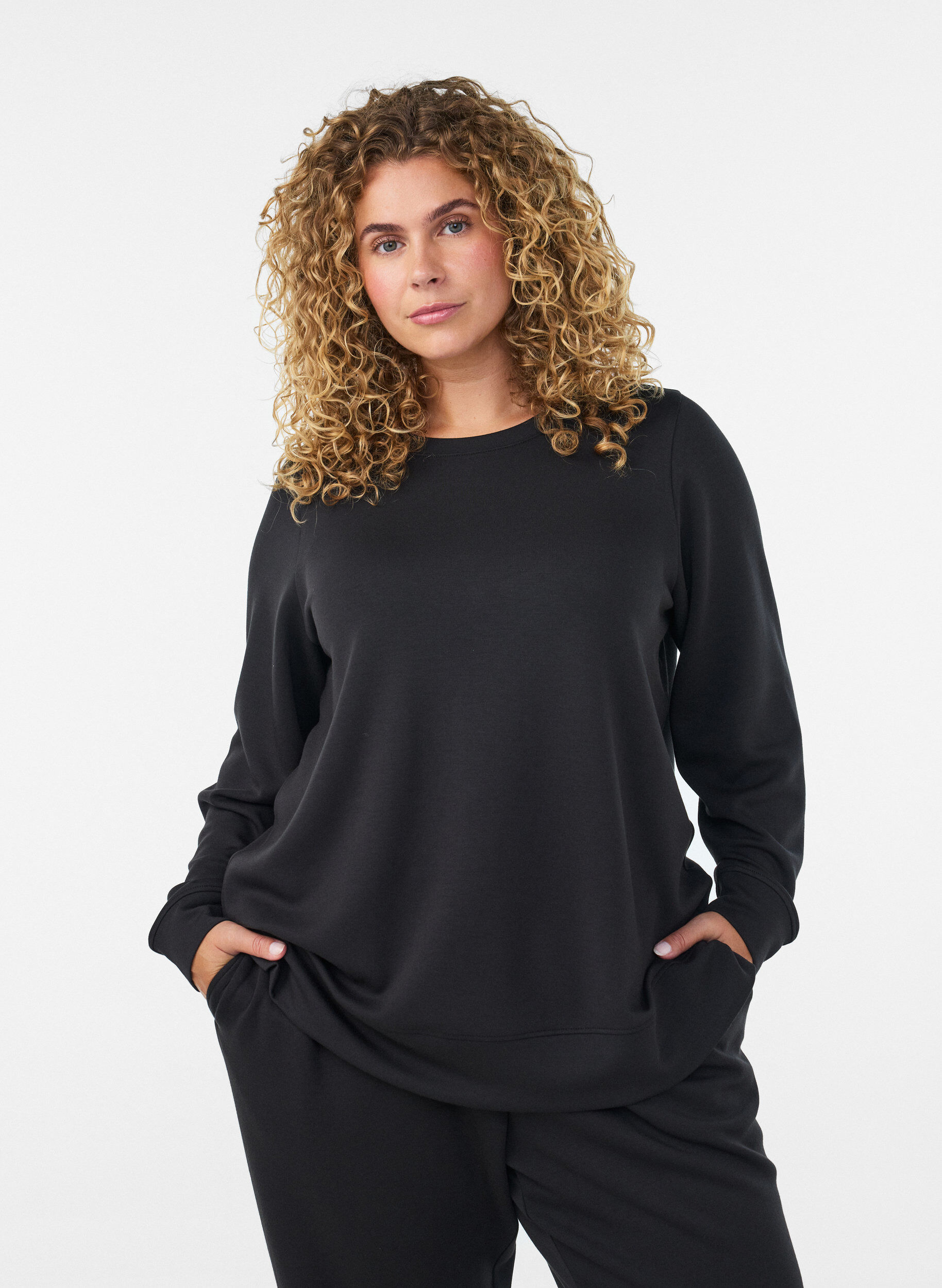 ZizziLangermet jersebluse med rund hals, Svart, Model image number 0