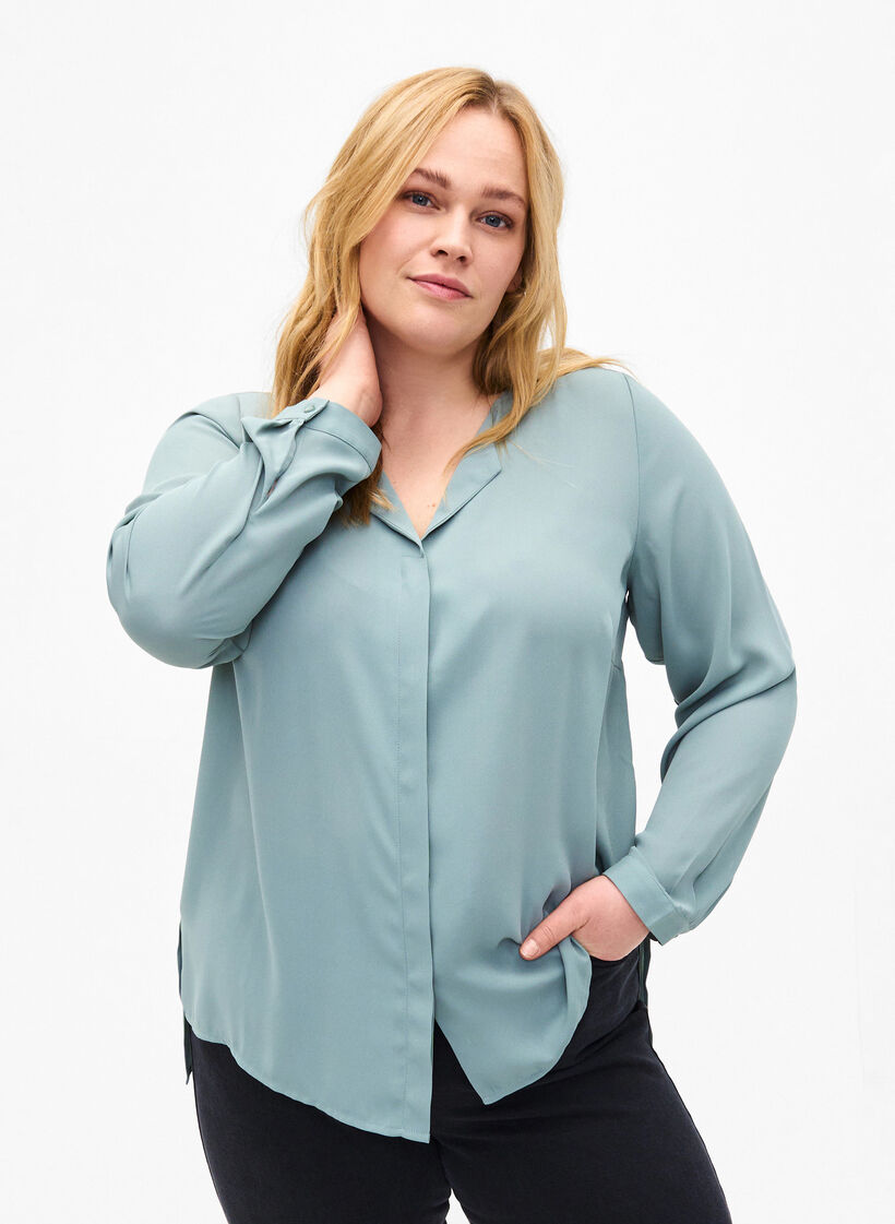 Ensfarget skjorte med v-hals, Chinois Green, Model image number 0