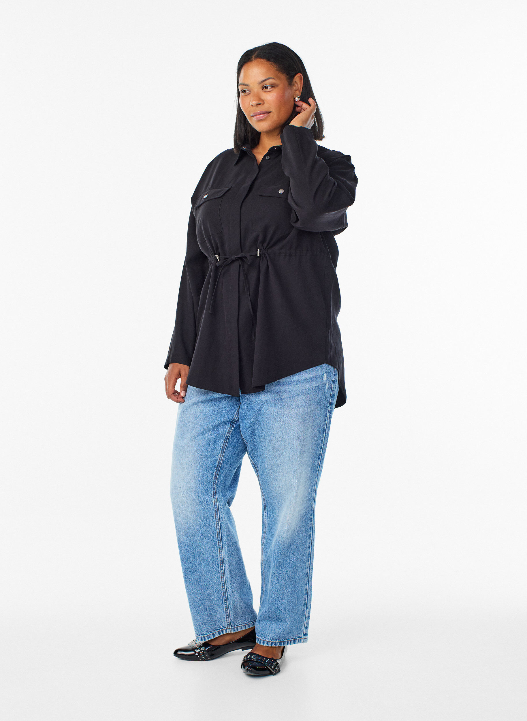 Zizzi Tunika med brystlommer og justerbar midje, Svart, Model image number 1