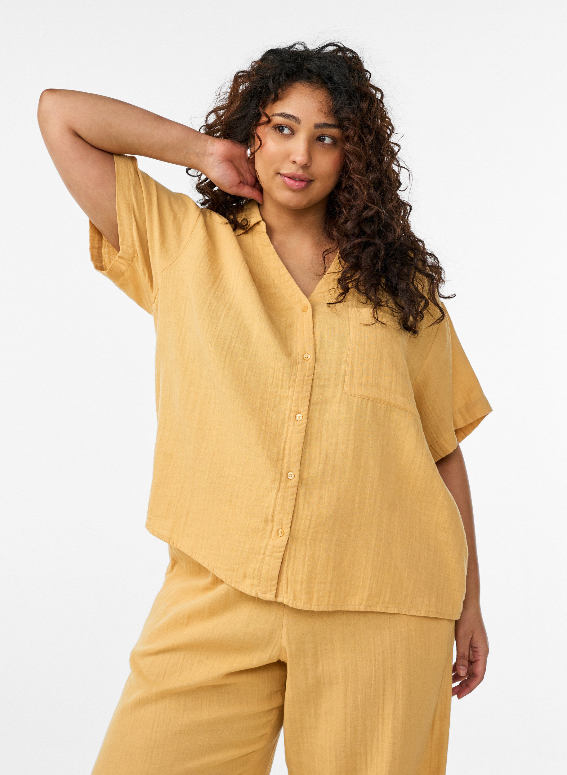 Bluse i bomullsmusselin med korte ermer, Gul, Model