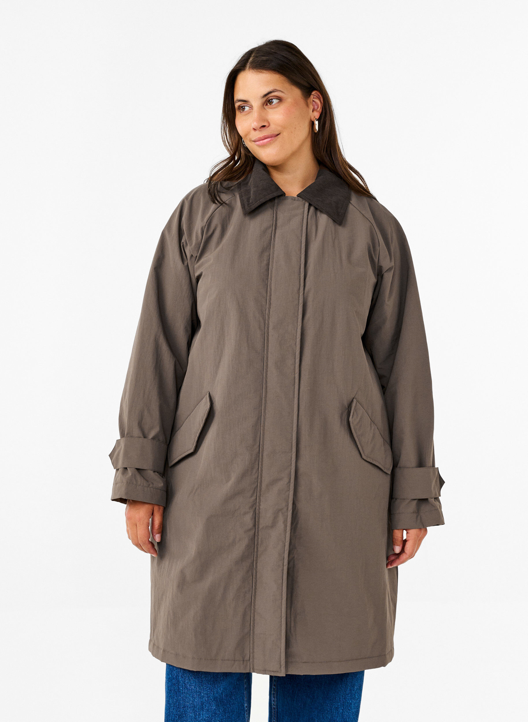 Zizzi Overgangsfrakk med fl&oslash;yelskrage og lommer, Chocolate Chip, Model image number 0