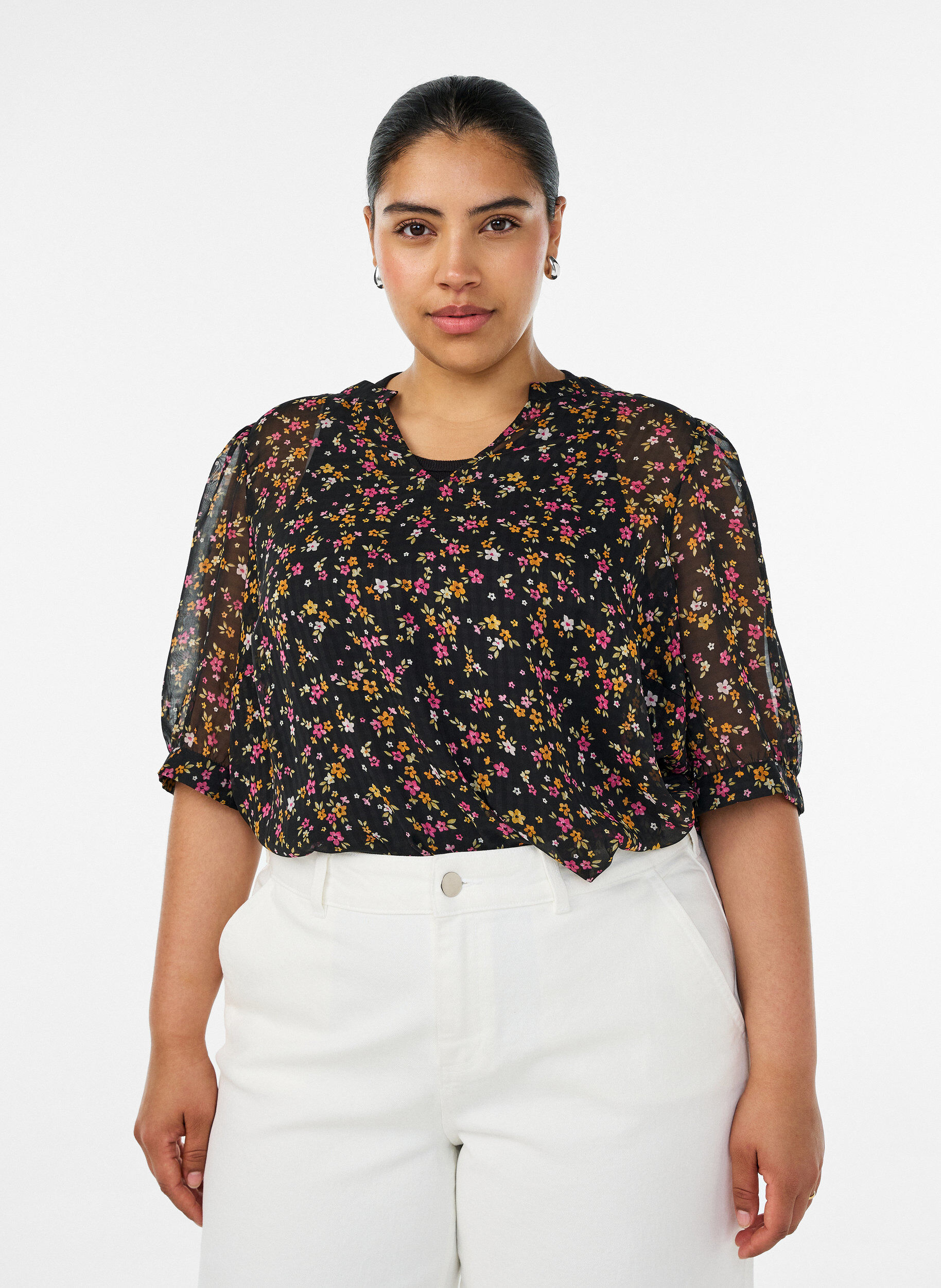 Bluse med blomstertrykk og V-hals, Svart, Model