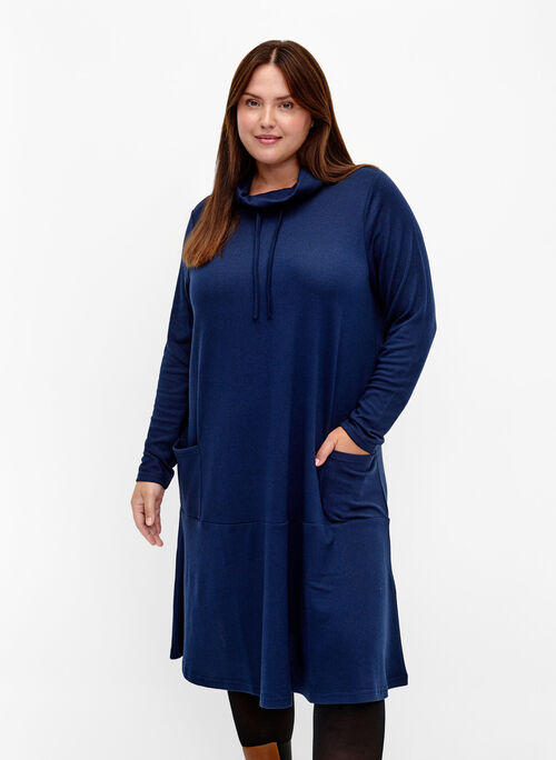 Jerseykjole med høy hals og lommer, Dress Blues Mel., Model