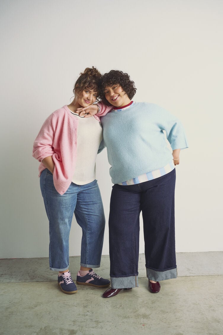 Fargerike strikkevarer, , Model