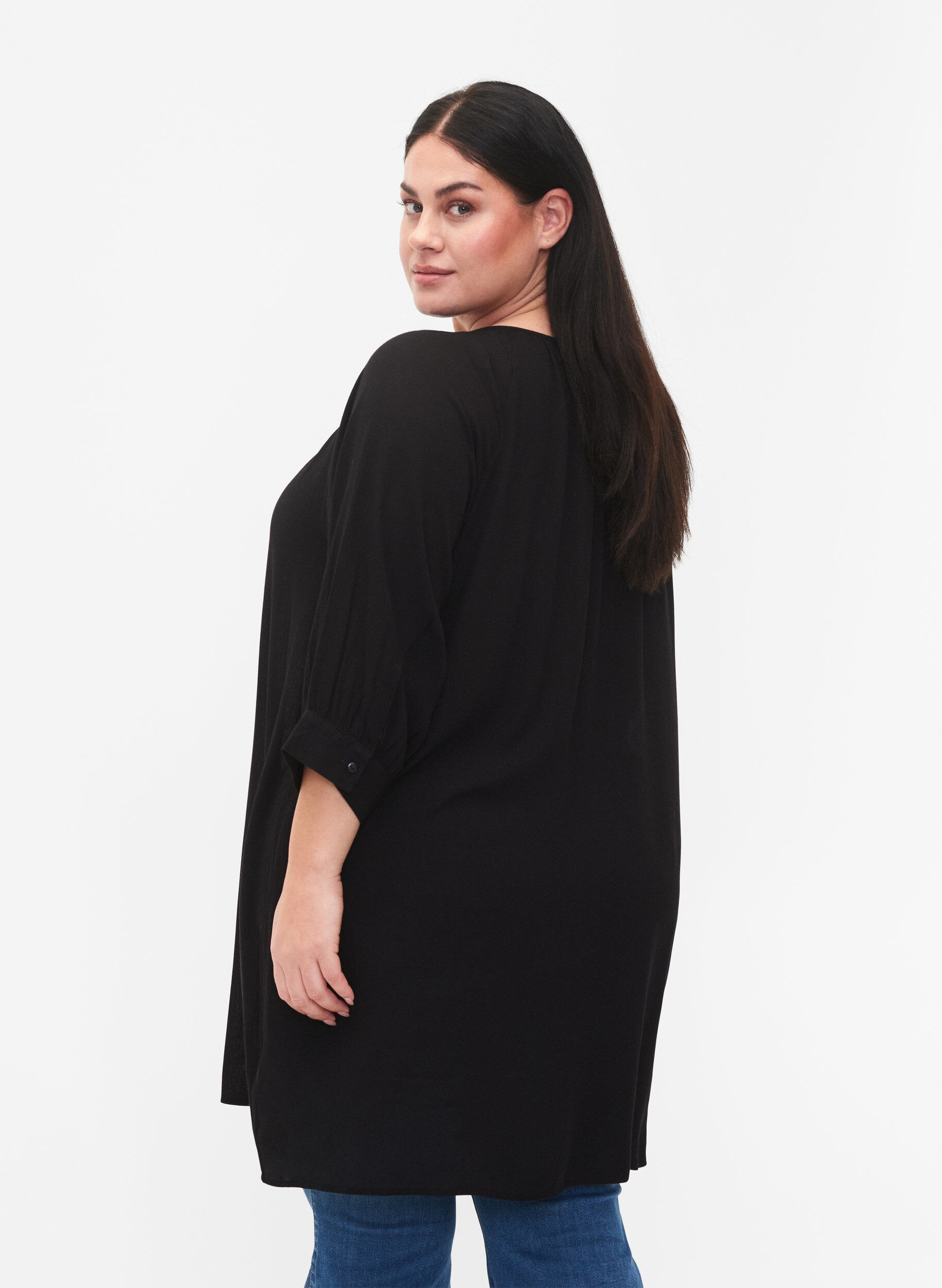 Zizzi Tunika i viskose med 3/4-ermer, Svart, Model image number 2