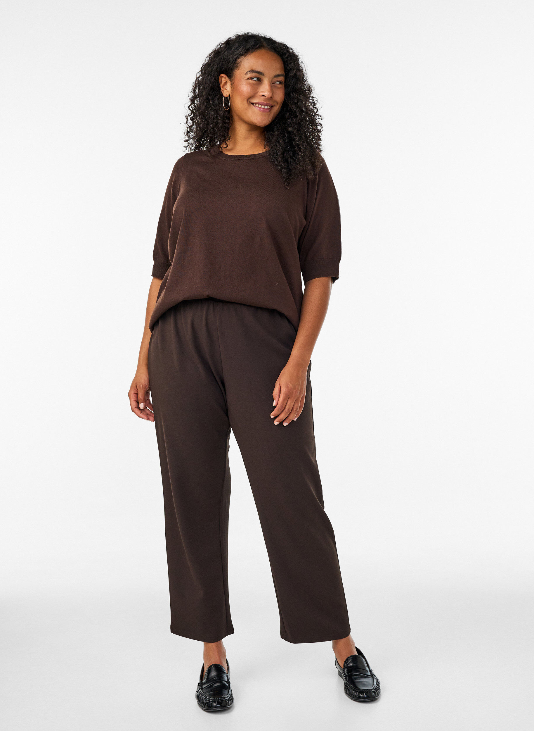 Finstrikket bluse med korte ermer, Brun, Model