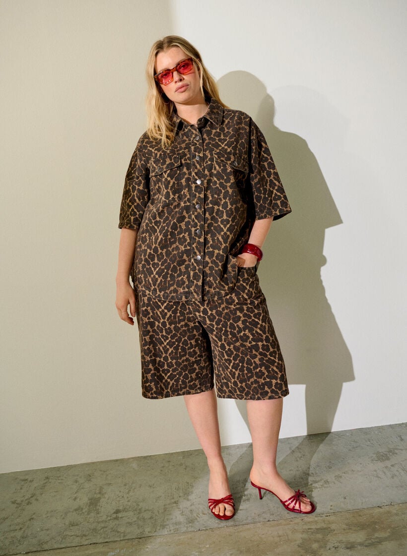 Leopardm&oslash;nstret denim Bermudashorts, Brun, Image image number 0