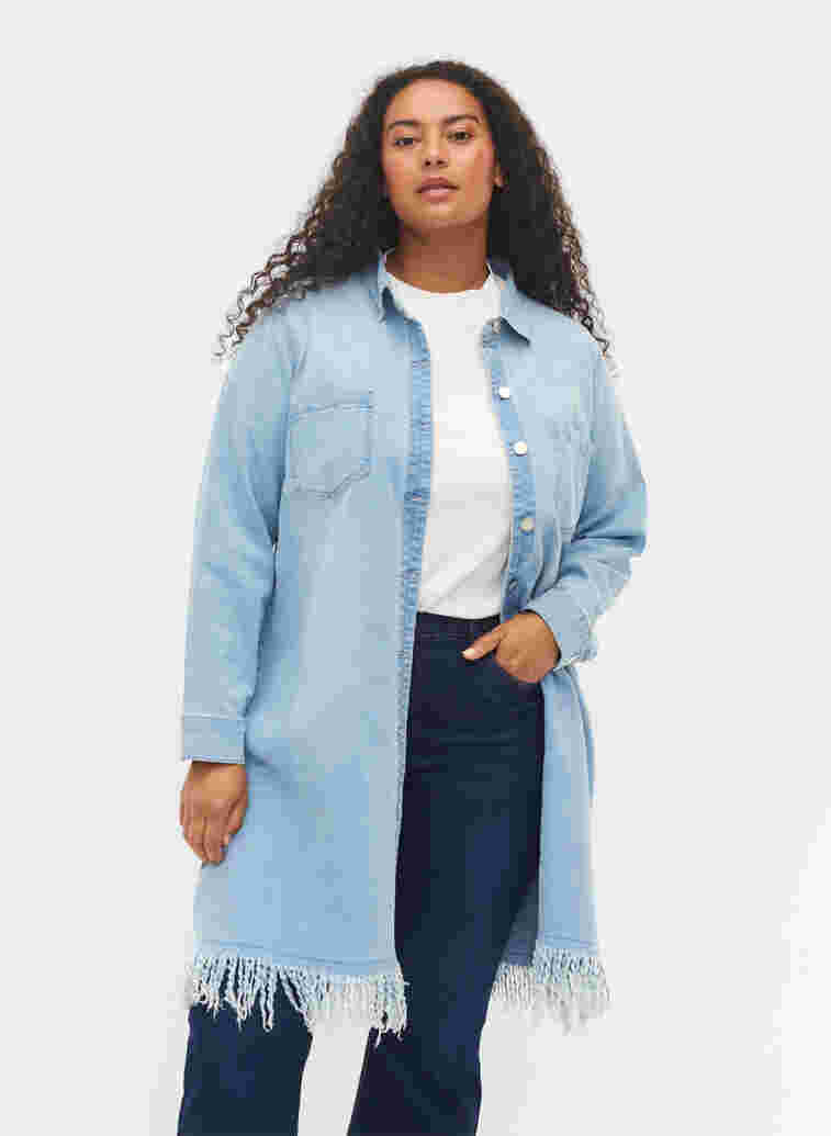 Denimkjole med frynser og knapper, Light blue denim, Model