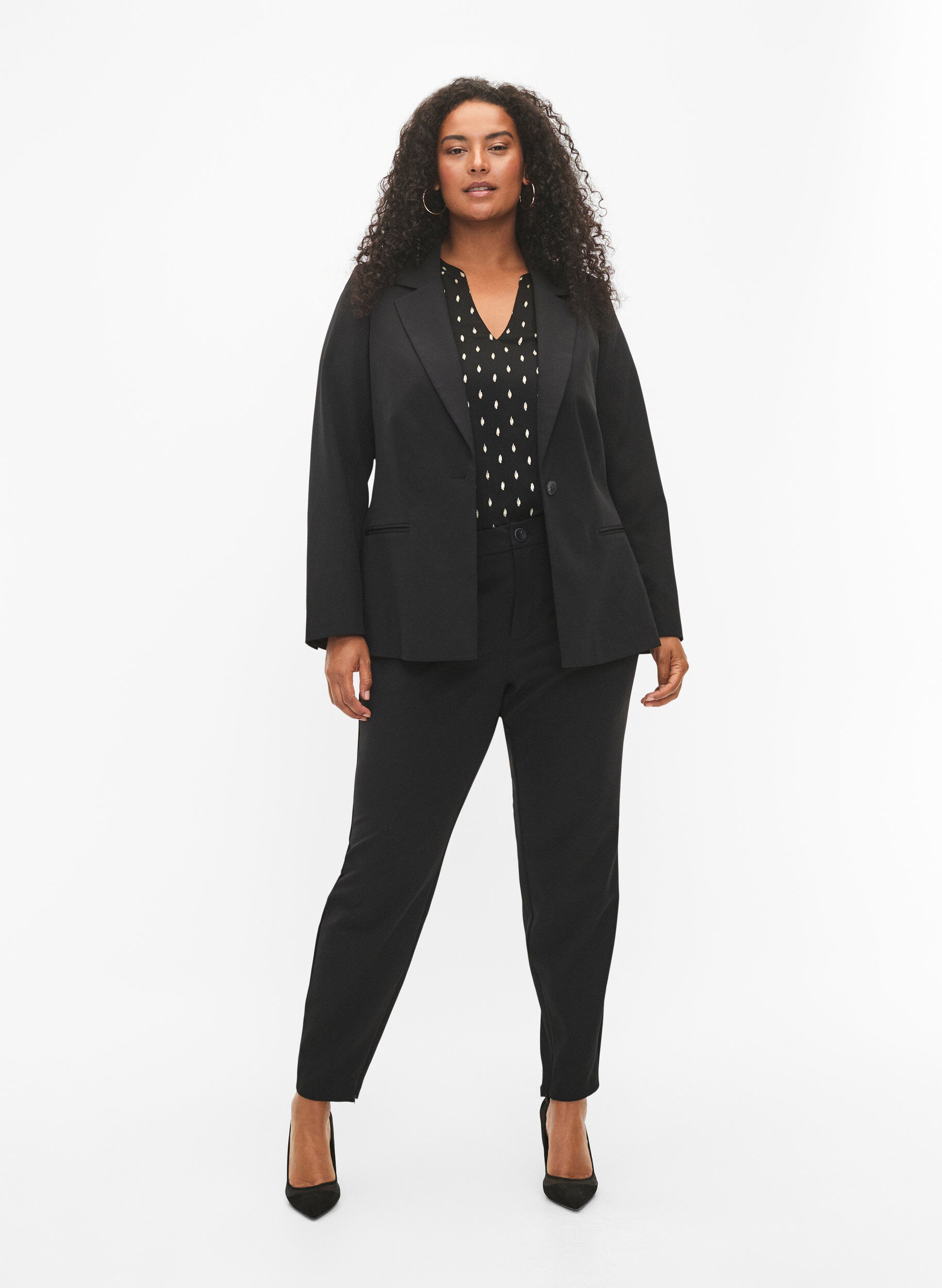 Zizzi Blazer som lukkes med &eacute;n knapp, Black, Model image number 2