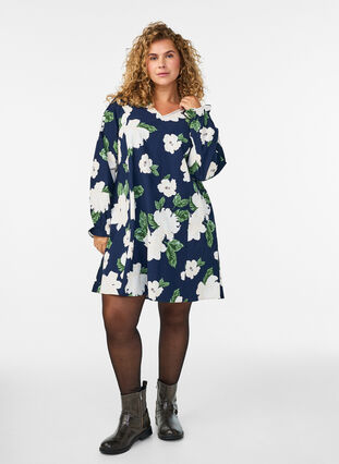 Zizzi Kort bomullskjole med V-hals og lange ermer, Blå, Model image number 1