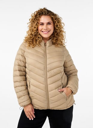 Zizzi Lett jakke med lommer, Brun, Model image number 0