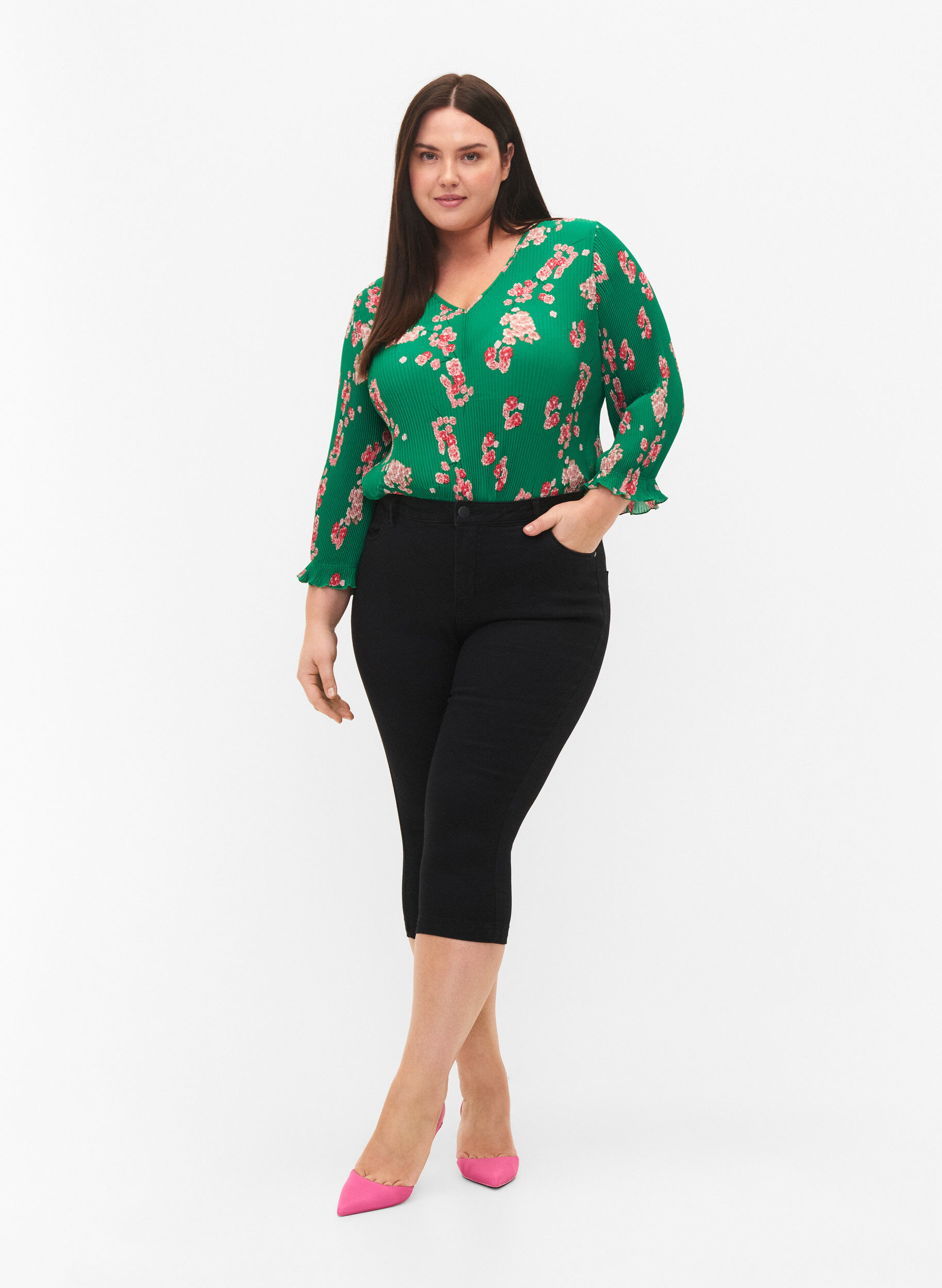 Zizzi Bluse med pliss&eacute; og 3/4-ermer, Jolly Green Flower, Model image number 2
