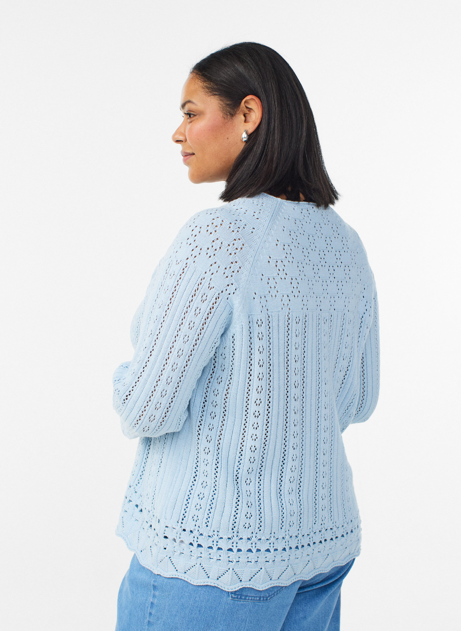 Zizzi Strikket topp med hullbroderi og 3/4 ermer, Bl&aring;, Model image number 2