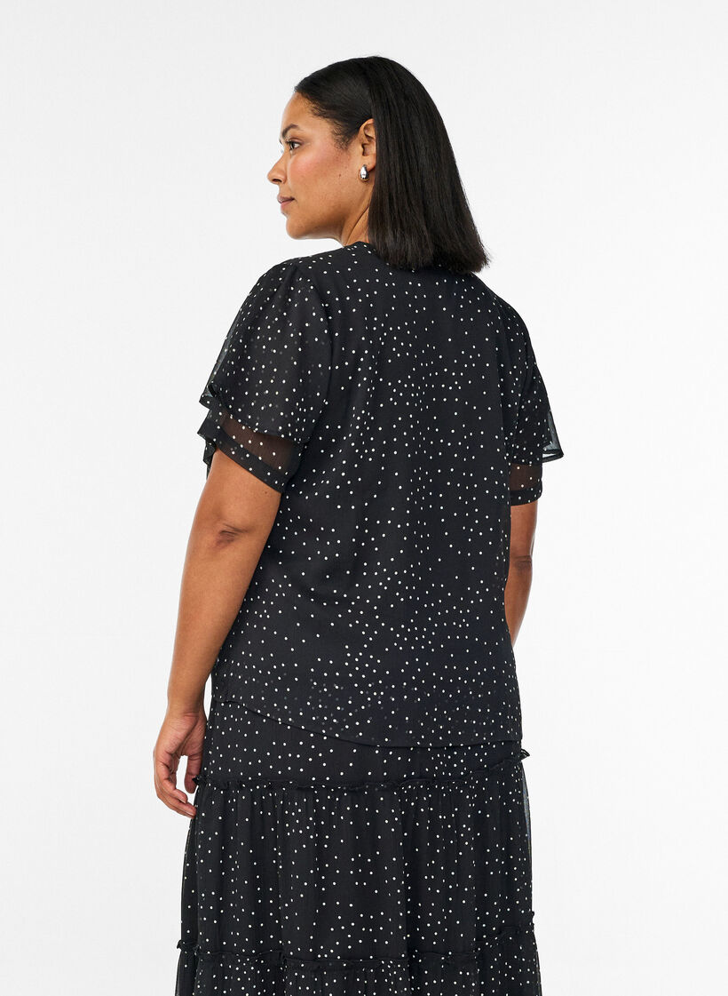 Chiffonbluse med polkadotter og volangermer, Svart, Model image number 2
