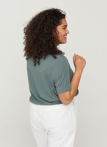 Kortermet T-skjorte med justerbar bunn, Balsam Green, Model image number 1