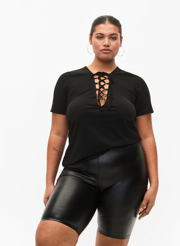 Shiny tettsittende shorts med høyt liv, Black, Model image number 0