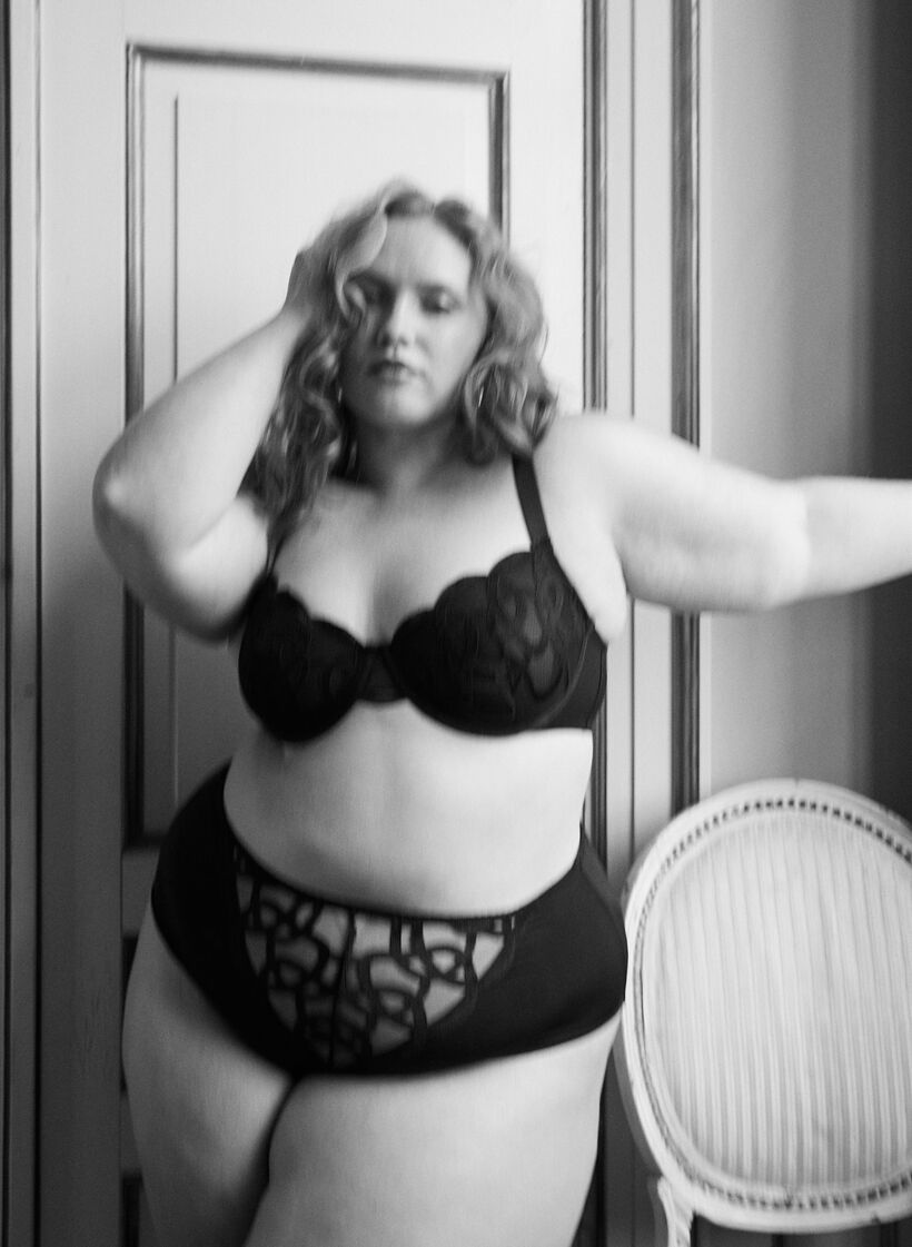 Mikrofibertruser med blondedetaljer, Black, Image