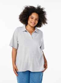 Jerseybluse med krage og korte ermer, Grå Jerseybluse med krage og korte ermer, Grå, Model