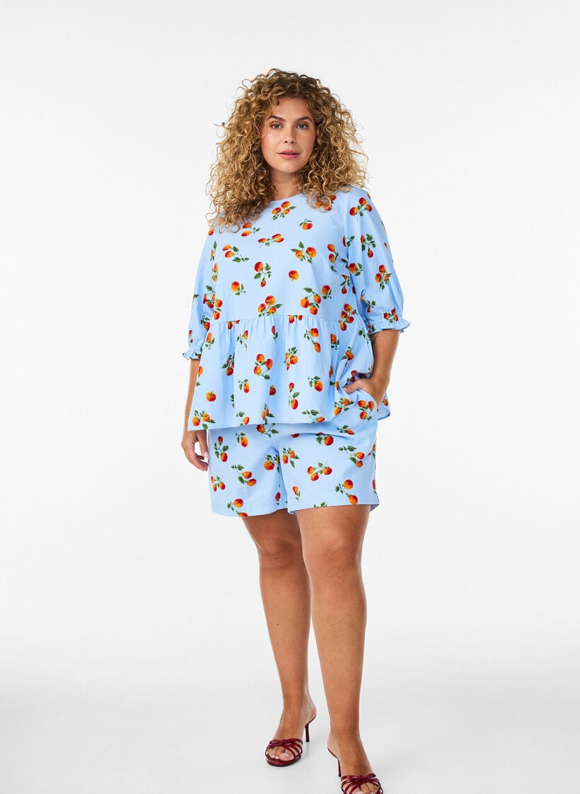 Bomullsshorts med tomattrykk og h&oslash;y midje, Bl&aring;, Model image number 1