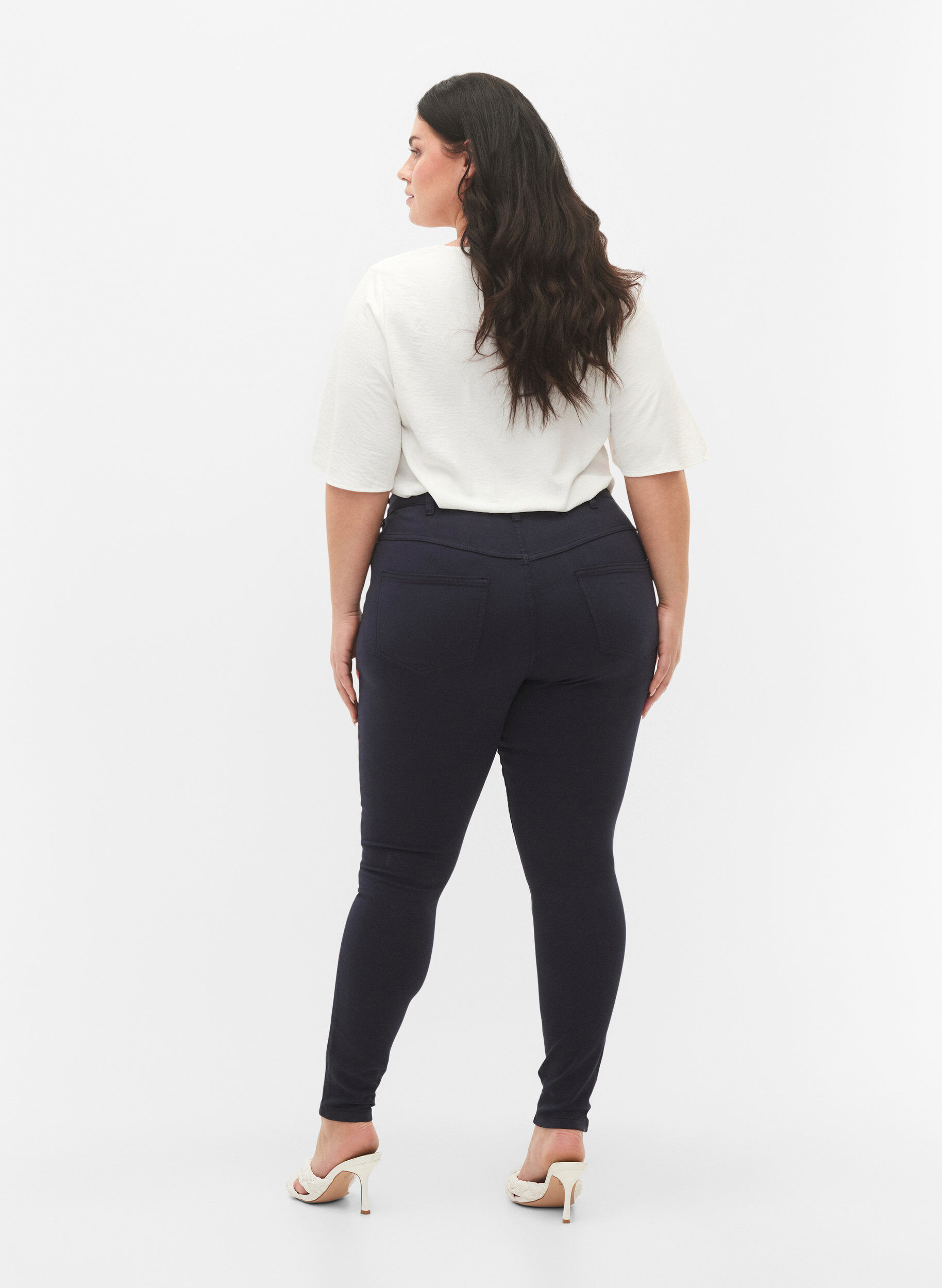 Zizzi Super slim Amy jeans med h&oslash;yt liv, Night Sky, Model image number 1