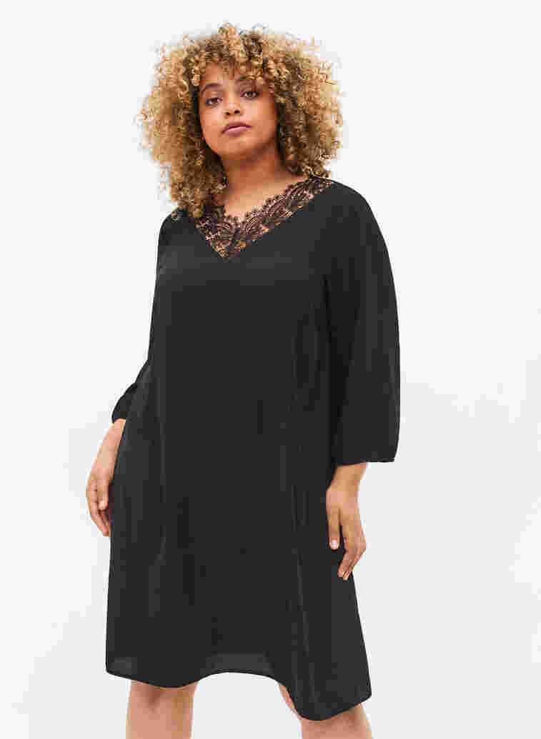 Kjole med blonder of 3/4-ermer, Black, Model image number 0