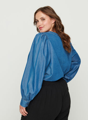 Bluse med lange puffermer og knapper, Blue denim, Model image number 1