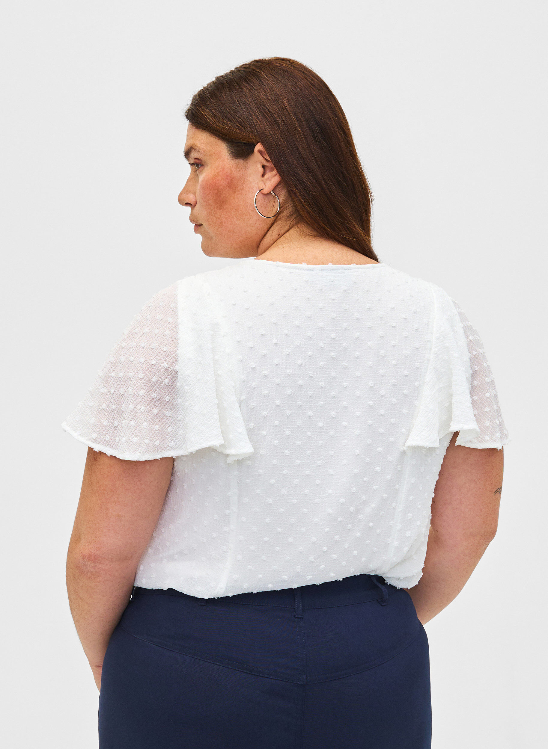 Zizzi Bluse med prikket struktur og korte ermer, Bright White, Model image number 1