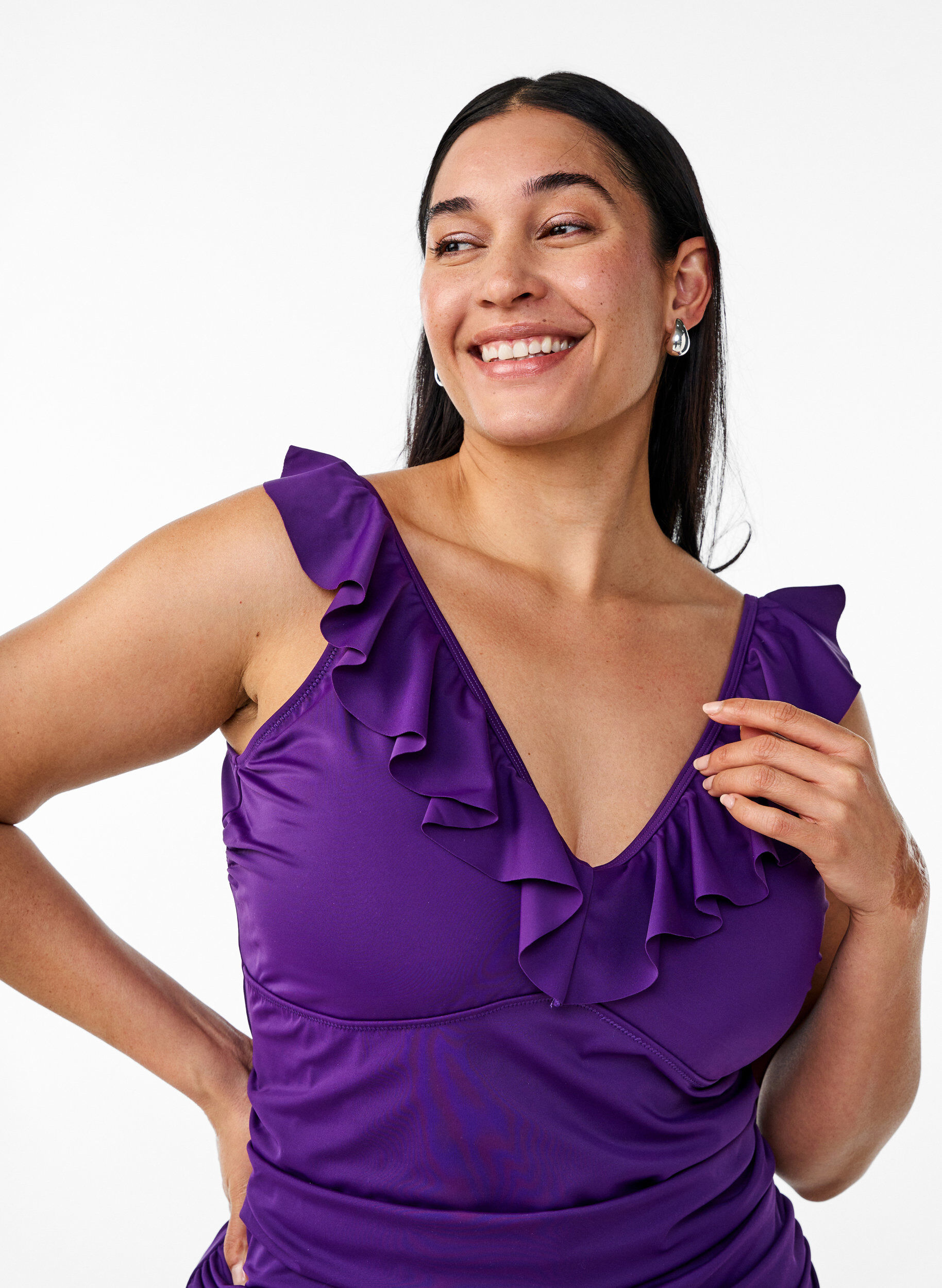 Zizzi Badedrakt med volanger og avtagbar polstring, Lilla, Model image number 2