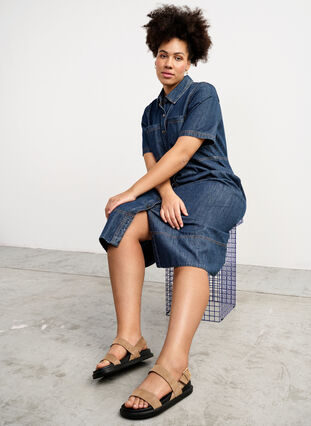 Zizzi Wide fit sandal i semsket skinn, Brown, Image image number 0