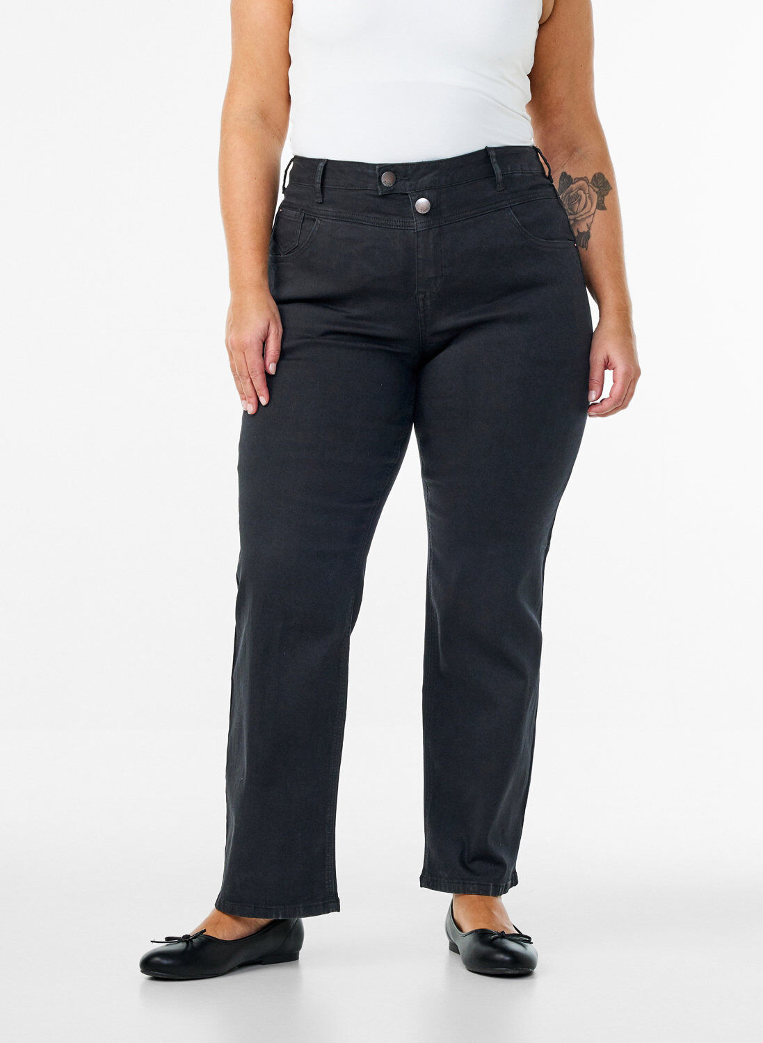 ZizziRegular fit Gemma jeans med h&oslash;y midje, Svart, Model image number 2