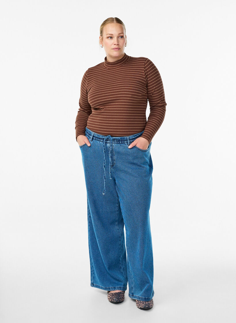 Stripet ribbet jerseybluse med høy hals, F. Fudge Caribou, Model